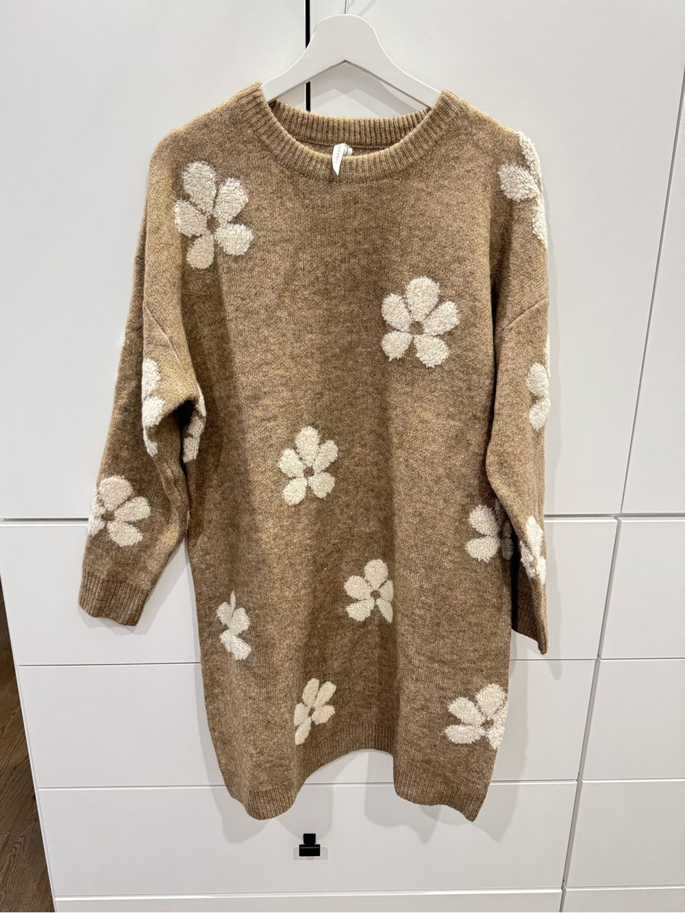 Dreamers Sweater Dress with Floral Daisy- Size M (fits generous)